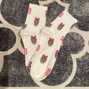 2/$15 Daisy Socks Disney World / Disneyland Minnie Donald Sulley Pooh Mikey
